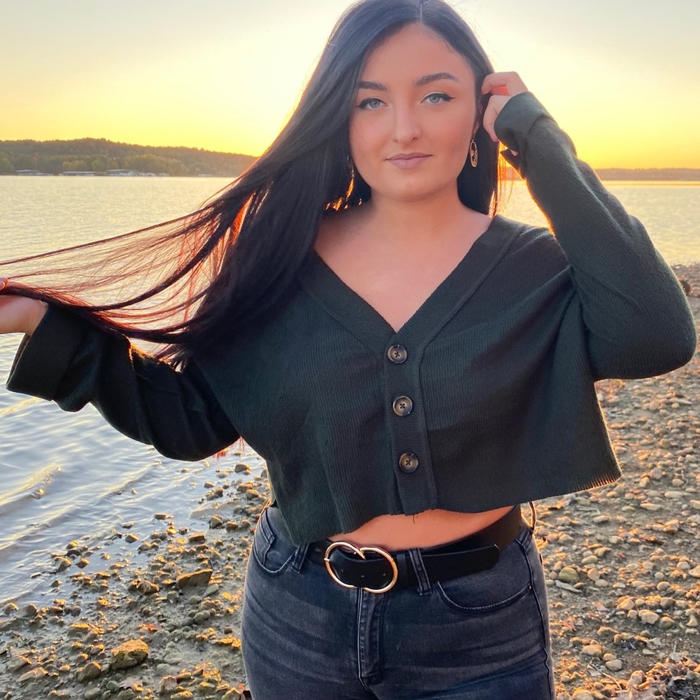 Cropped Urban Outfitters Cardigan RECENT